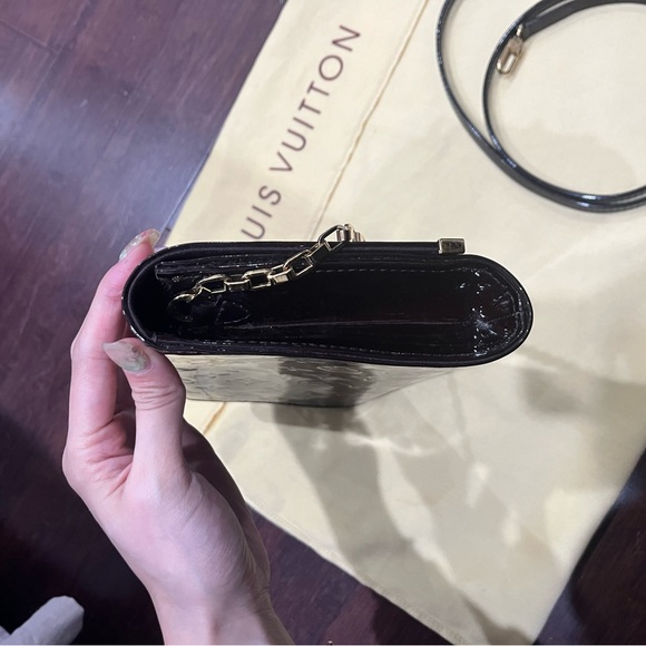 Louis Vuitton Monogram Vernis Ana Clutch - Picture 8 of 11